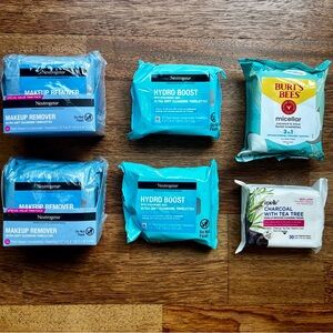 Facial cleansing wipes / make up wipes - set of 8 - NEW